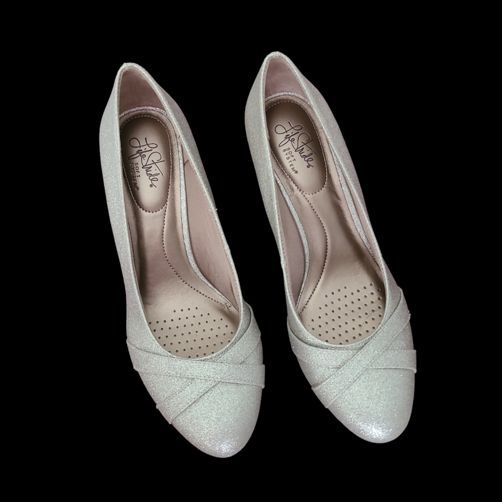LifeStride Peace Pumps Soft gold twinkle